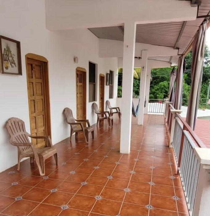 Lauris Hotel Lanquin Exterior photo